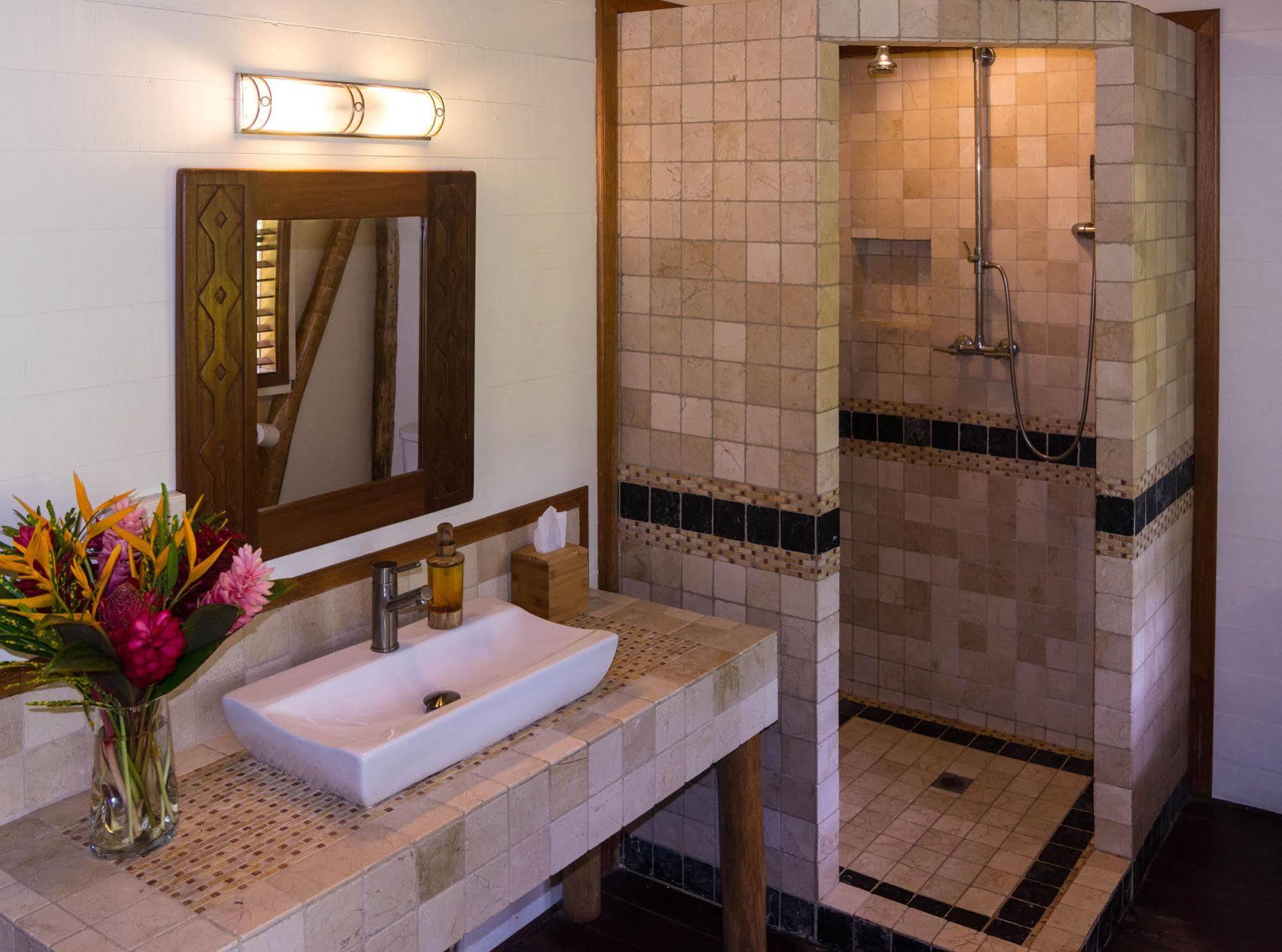 Bluff Beach Retreat Bocas del Toro Extérieur photo